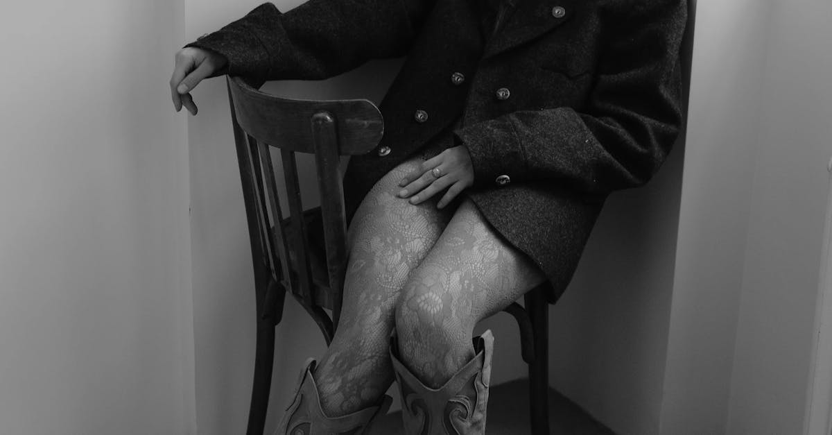 How to choose the right corner wardrobe shape for your room