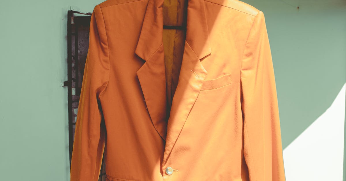 What materials are best for corner wardrobes?