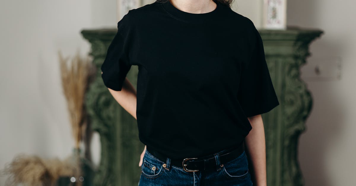 Why Custom Walk-In Wardrobes Outshine Store-Bought Options