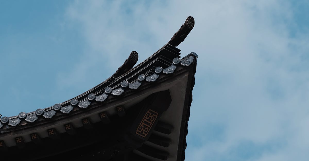 Why you should replace an old wardrobe with a corner design